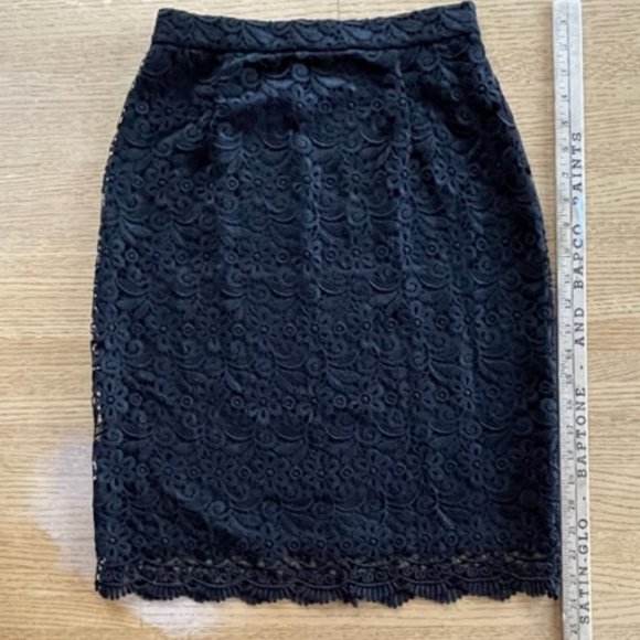 UNIQLO BLACK LACE Knee Length FITTED PENCIL SKIRT, Small - Picture 2 of 14